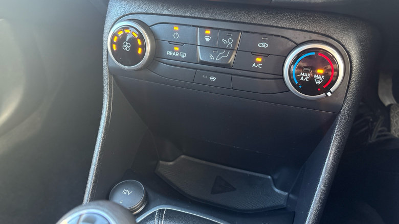 Ford Fiesta 1.0 EcoBoost Titanium 5dr Petrol Hatchback